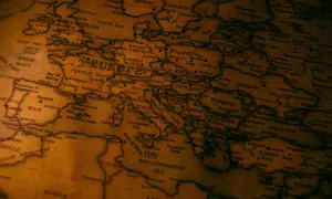 Mapa Europy z zaznaczonymi granicami państw, przypominająca czasy, kiedy były rozbiory Polski.