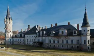 Zamek Bożków: Najciekawsze atrakcje turystyczne w Bożkowie