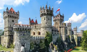 Domanice Zamek: Historia i atrakcje zamku w miejscowości Domanice