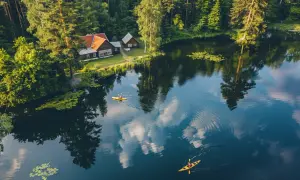 Smerzyn – wieś otoczona jeziorami, idealna na wypoczynek