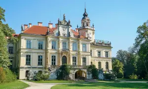 Pałac w Czernej: Historia i zwiedzanie pałacu w miejscowości Czerna