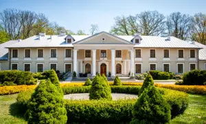 Hotel rytwiany pałac: luksusowy kompleks w zabytkowej rezydencji