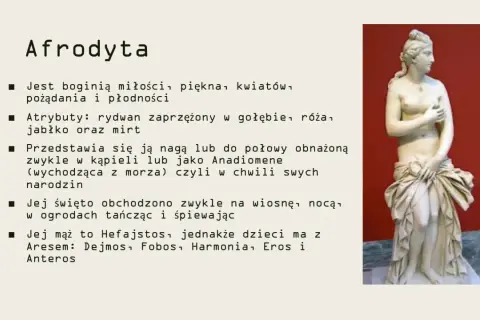 Afrodyta, bogini miłości, przedstawiona jako marmurowa rzeźba.