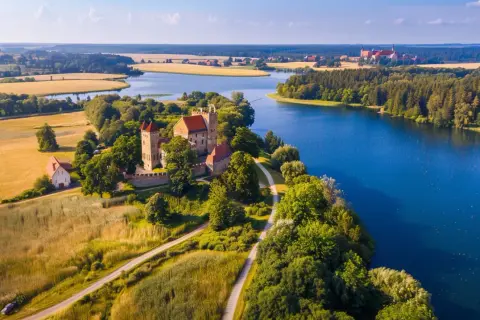Mełno: Co warto zobaczyć i zwiedzić w miejscowości Mełno?