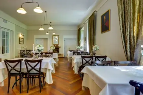 Biały Pałac Palczew: ekskluzywny wypoczynek w zabytkowym hotelu pod Warszawą