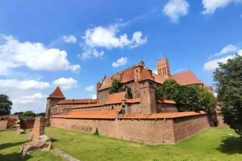 Gdańskie zamki: historia i możliwość zwiedzania obiektów