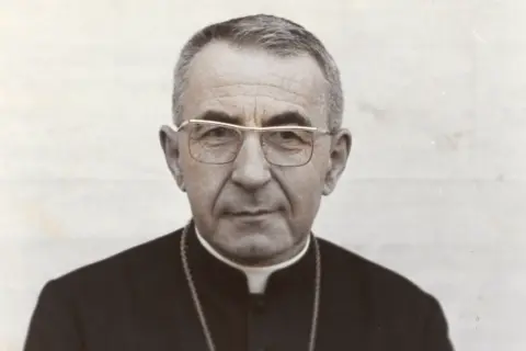 Portret kardynała Albino Lucianiego, który był papieżem Janem Pawłem I, poprzednikiem Jana Pawła II.