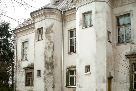 Pałac w Chrzęsnem: fascynująca perła architektury Mazowsza - zwiedzanie