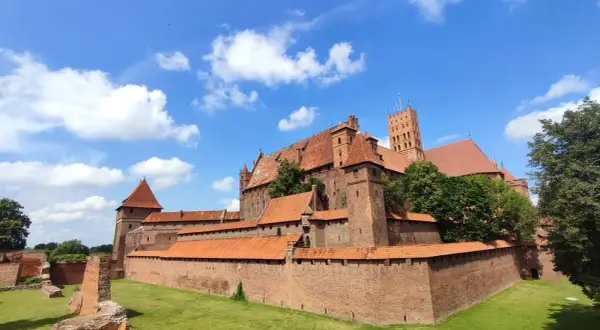 Gdańskie zamki: historia i możliwość zwiedzania obiektów