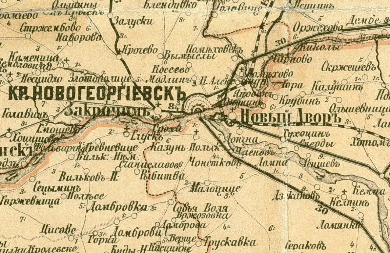 Fragment mapy z miejscowościami, m.in. Kr. Nowogeorgievsk, Nowy Dwór. Widoczne rzeki i drogi. Mapa pochodzi z okresu, gdy obowiązywał kalendarz juliański.