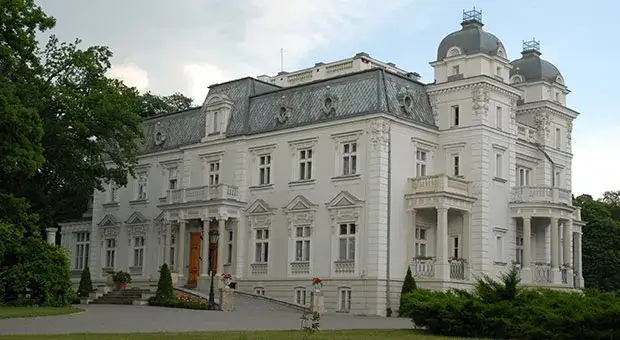 Zdjęcie Pałac w Teresinie - tajemnice najpiękniejszej rezydencji na Mazowszu